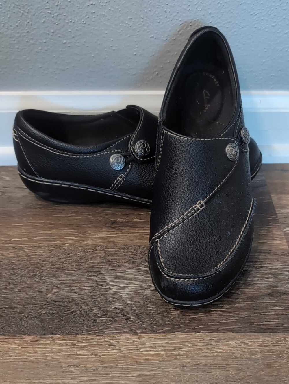 Women's Clarks Ashland Lane Q Black Leather Slip On Loafers Sz. 7